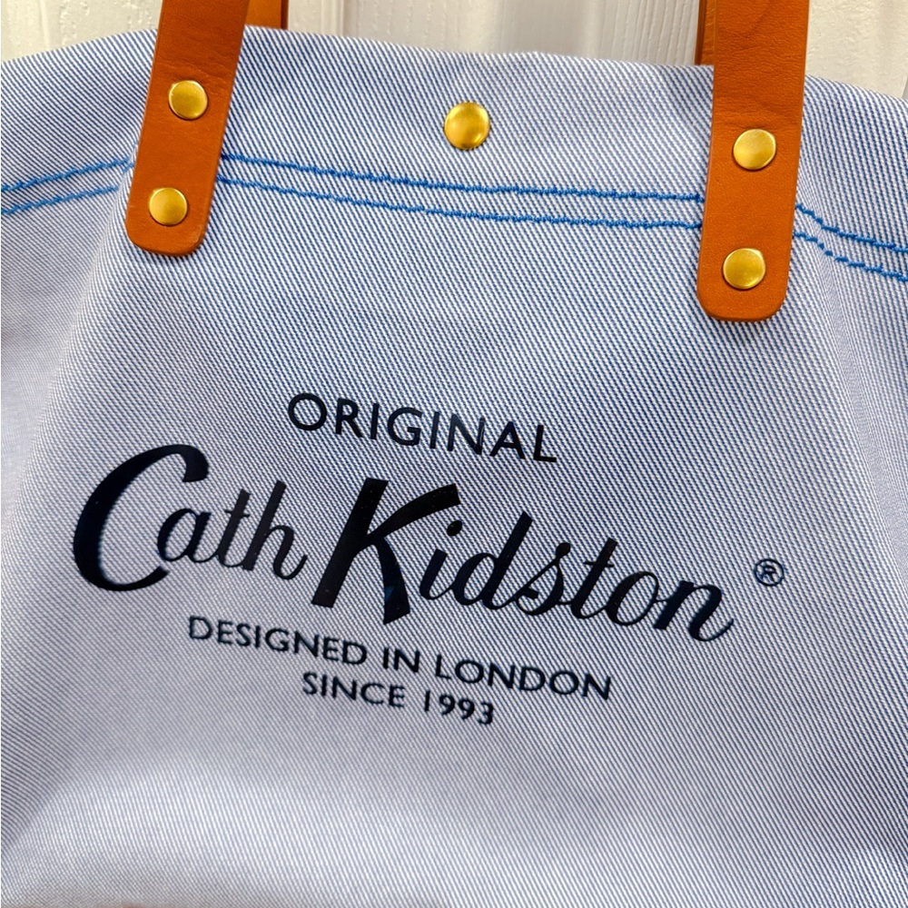 Cath Kidston Light Blue Canvas Tote with Tan Leather Handles - Picture 7 of 7